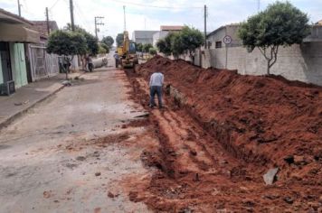 Foto - AMPLIAÇÃO DE META, GALERIA DE ÁGUAS PLUVIAIS E RECAPE ASFÁLTICO NAS RUAS PARANÁ E XV DE NOVEMBRO