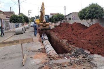 Foto - AMPLIAÇÃO DE META, GALERIA DE ÁGUAS PLUVIAIS E RECAPE ASFÁLTICO NAS RUAS PARANÁ E XV DE NOVEMBRO