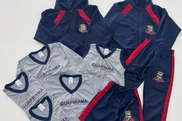 Prefeitura realiza entrega de uniformes escolares para os estudantes da Rede Municipal de Educação
