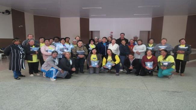 ENTREGA DE UNIFORME DO GRUPO DE IDOSOS DE GUAPIRAMA