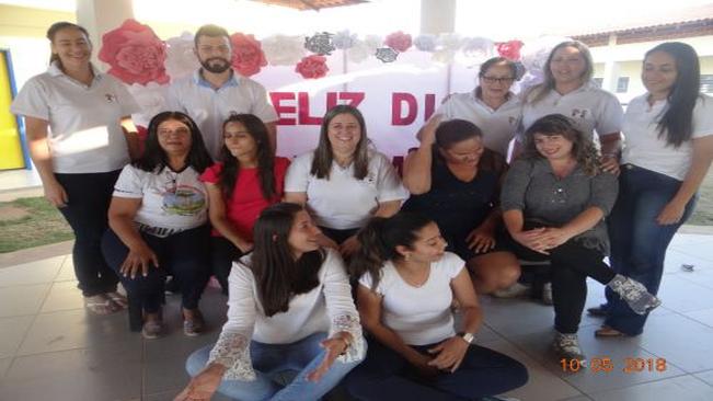 HOMENAGEM AO DIA DAS MÃES